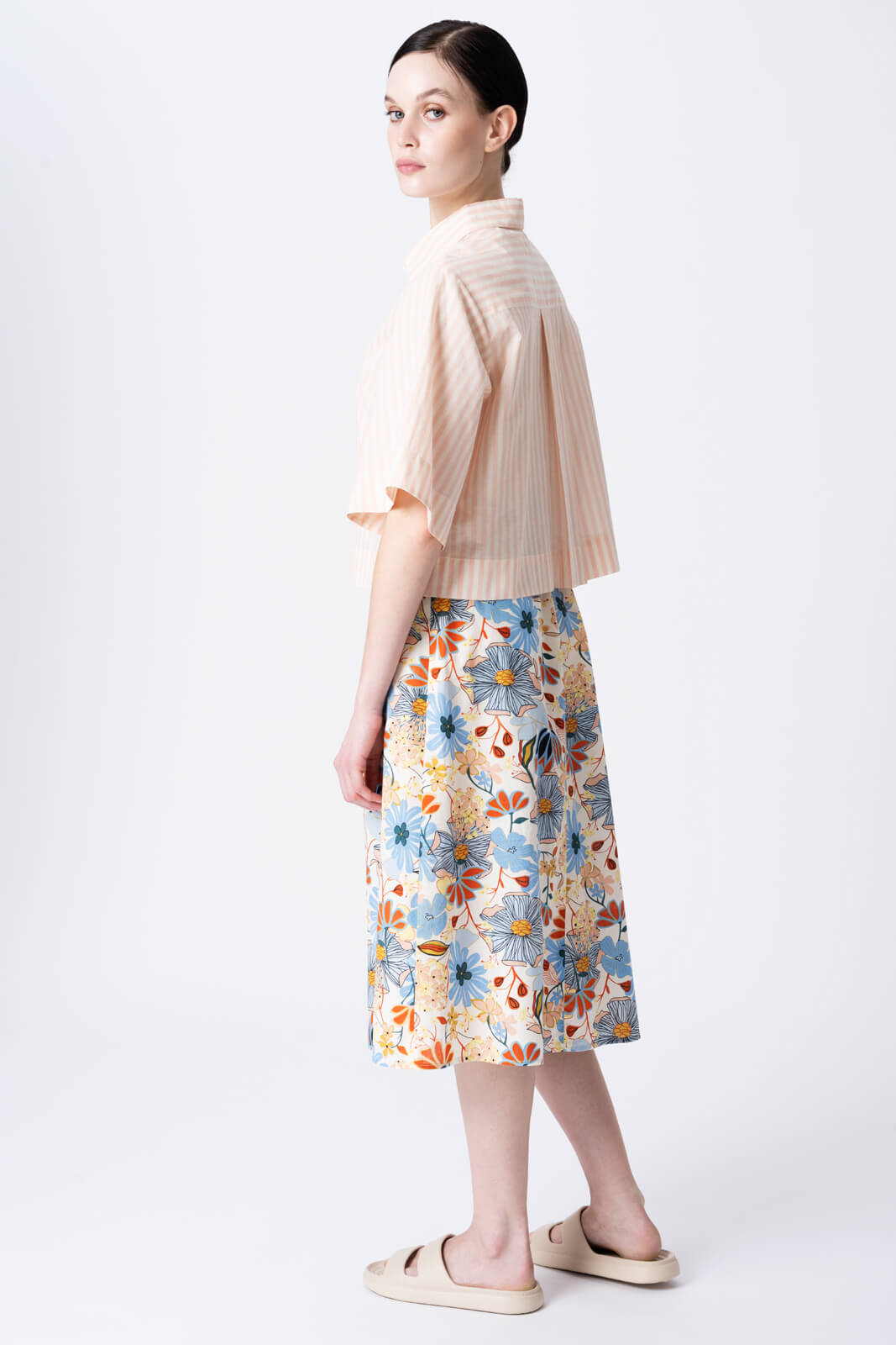 A-Skirt Under Knee